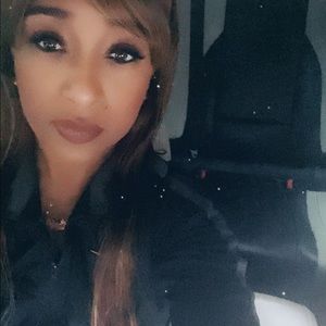 Meet your Posher, Latonia